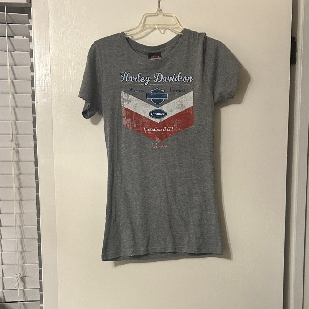 Harley-Davidson Gray Tee with Red and Blue Design